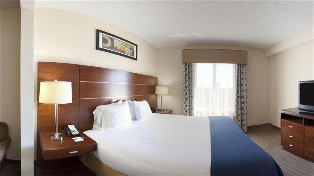 Holiday Inn Express & Suites - Dallas Park Central Northeast By Ihg Exterior foto
