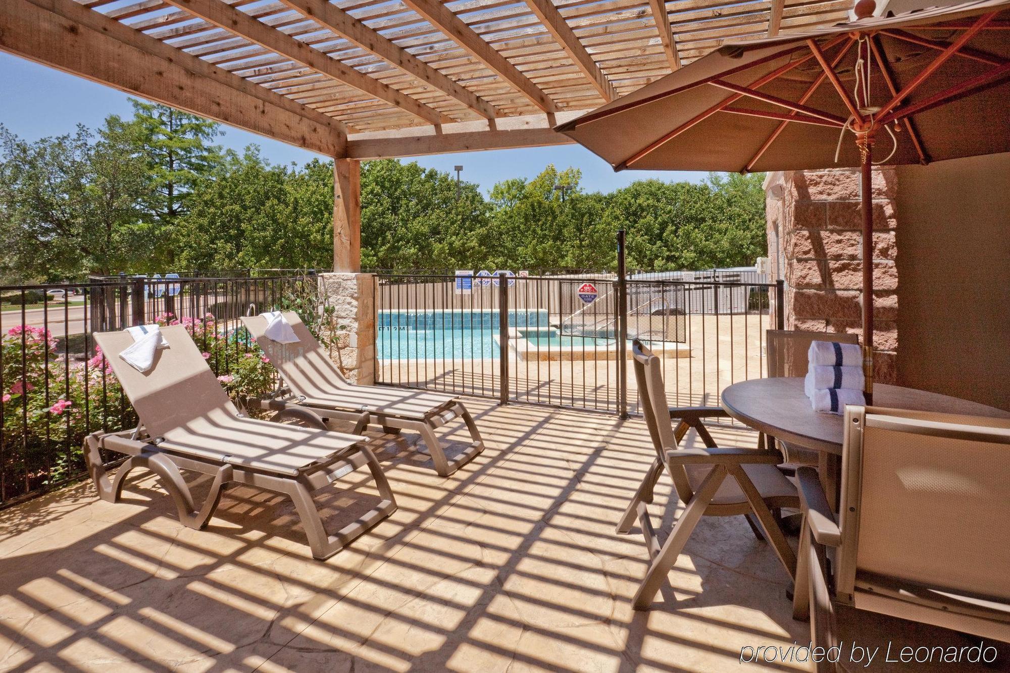 Holiday Inn Express & Suites - Dallas Park Central Northeast By Ihg Facilidades foto