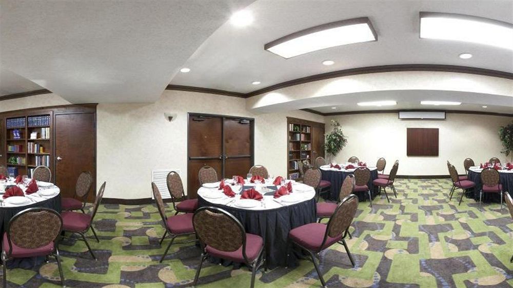 Holiday Inn Express & Suites - Dallas Park Central Northeast By Ihg Exterior foto