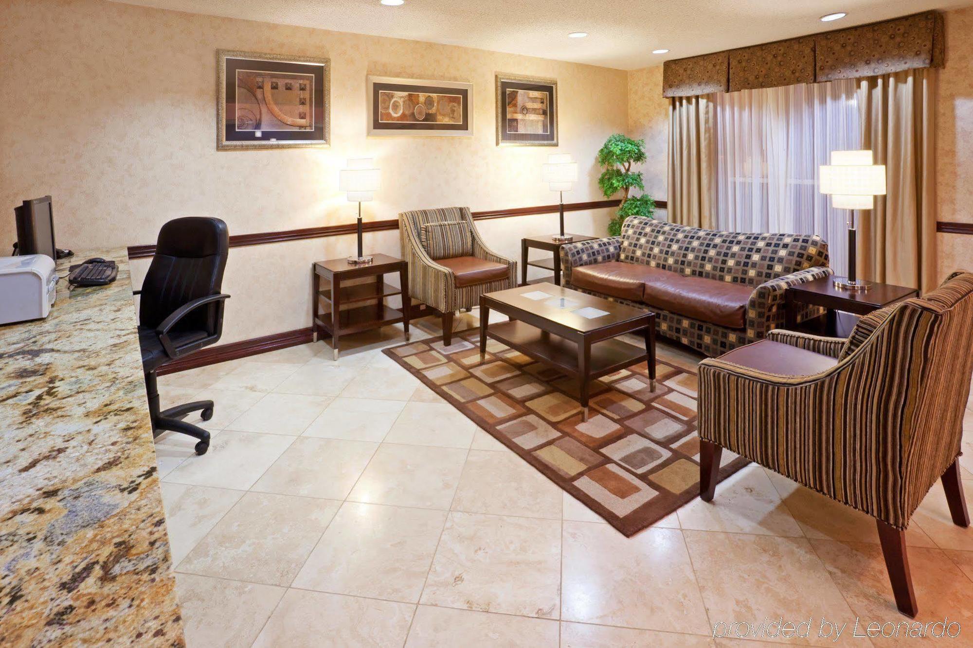 Holiday Inn Express & Suites - Dallas Park Central Northeast By Ihg Interior foto