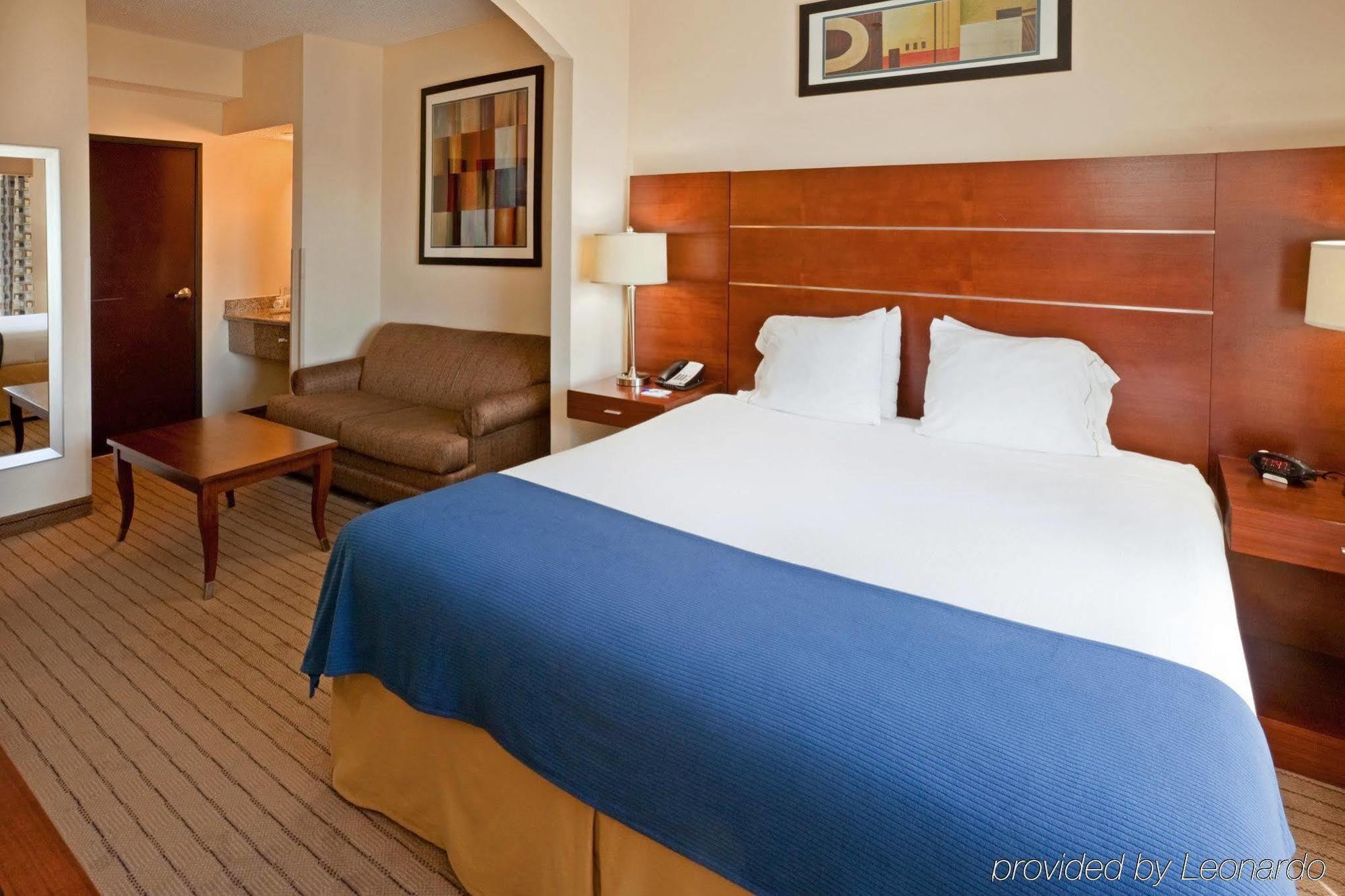 Holiday Inn Express & Suites - Dallas Park Central Northeast By Ihg Habitación foto
