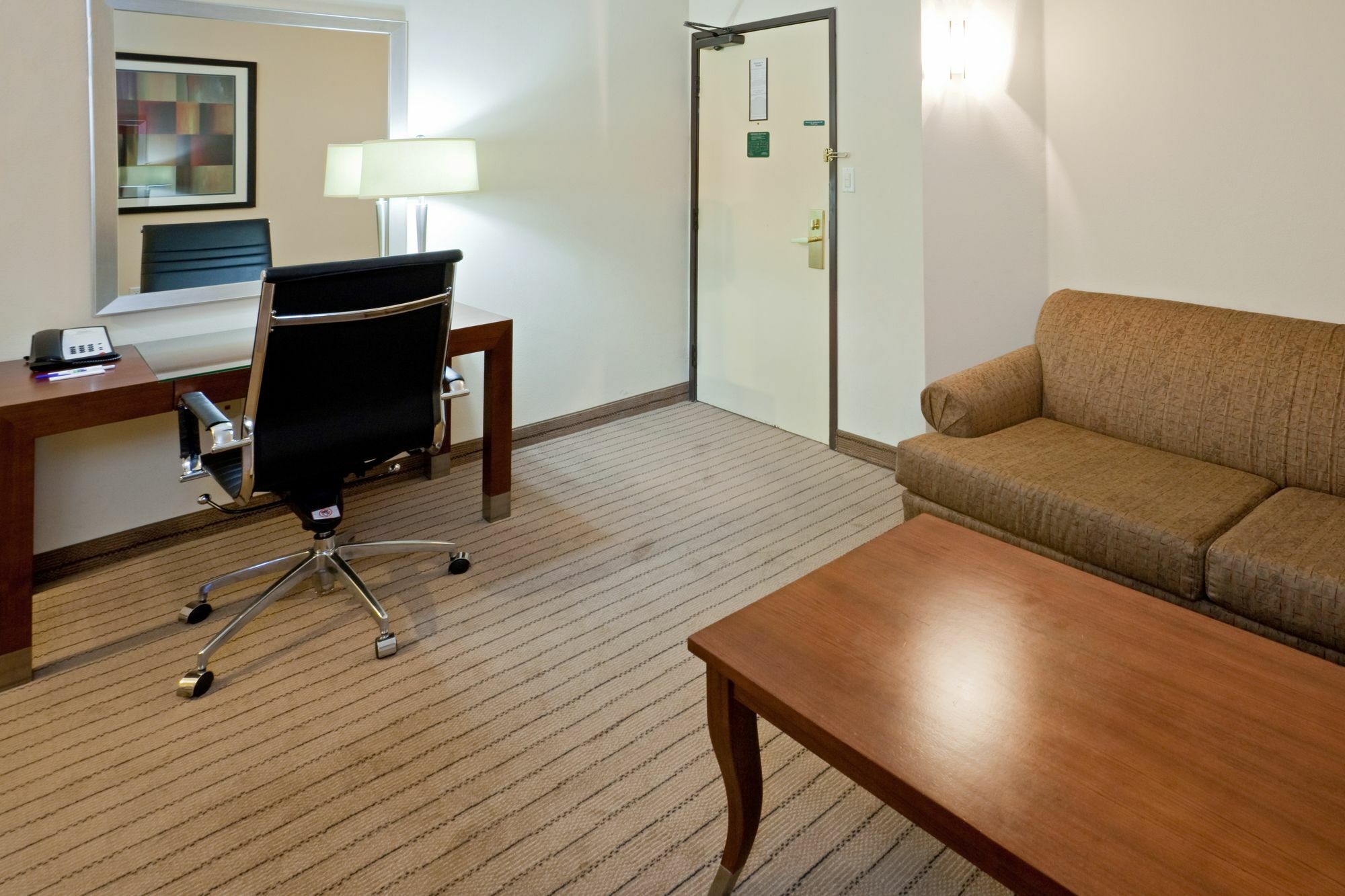 Holiday Inn Express & Suites - Dallas Park Central Northeast By Ihg Habitación foto