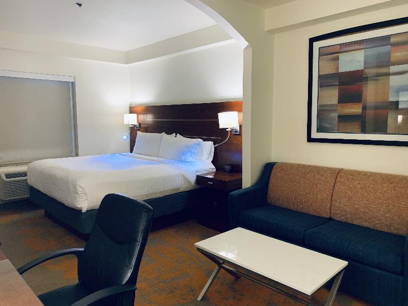 Holiday Inn Express & Suites - Dallas Park Central Northeast By Ihg Exterior foto