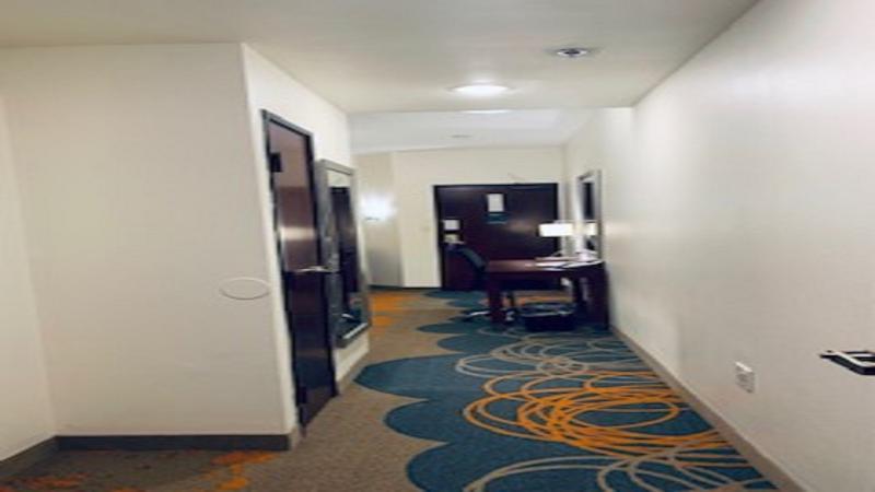 Holiday Inn Express & Suites - Dallas Park Central Northeast By Ihg Exterior foto